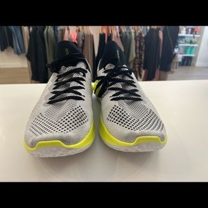 Under Armour Men’s Flow Velociti Se